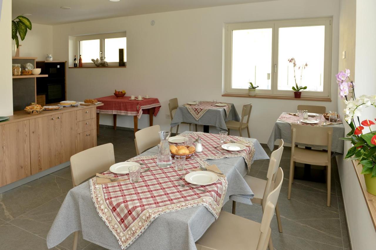 Bed And Breakfast Navis Nave San Rocco Exterior foto